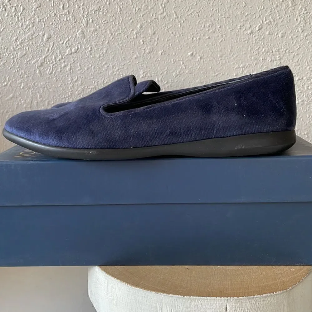 NIB Lori Goldstein Collection Indigo Blue Flats Size 8.5M
